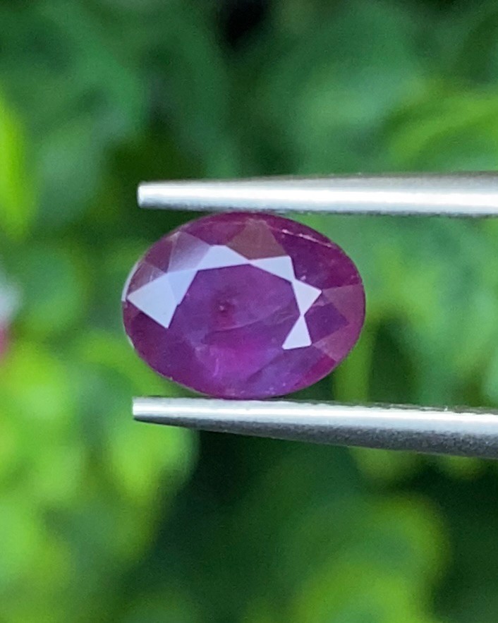 พลอย ทับทิม สยาม (Siam Ruby Sapphire) 1.64 กะรัต (Cts.) พร้อมใบเซอร์ พลอยแท้ อัญมณีมงคลประจําวันเกิด เครื่องประดับพลอย