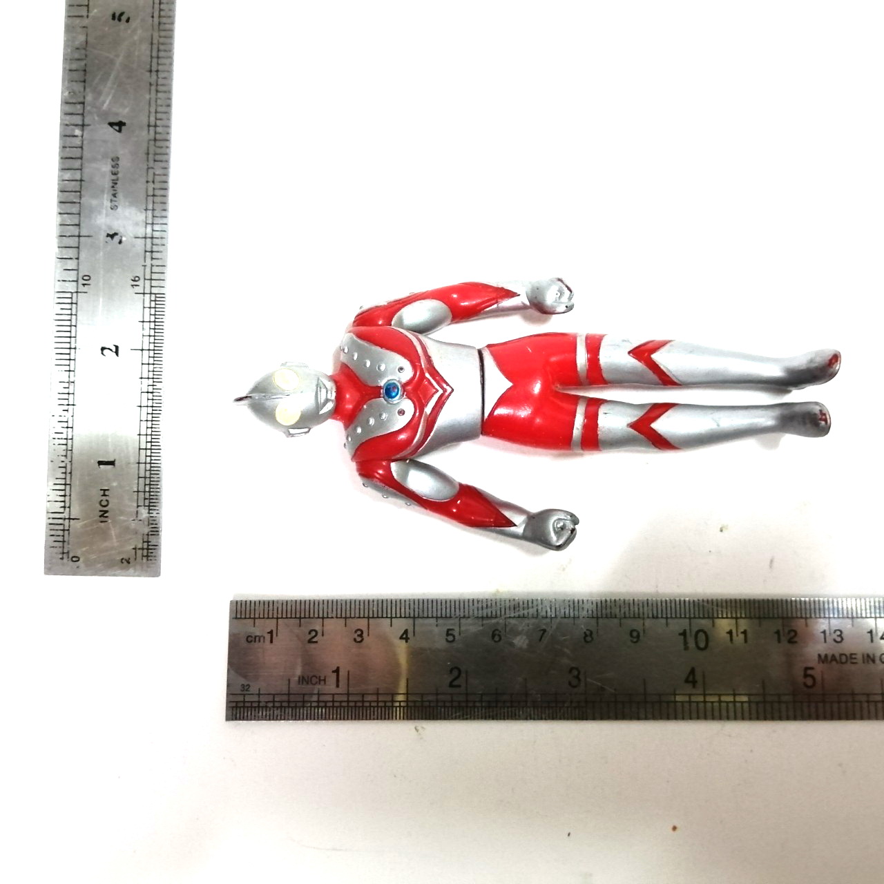 ซอฟ 5-5.5 นิ้ว อุลตร้าแมนโซฟี่(zoffy)ขนาดตามรูป มีตำหนิบ้าง ตามภาพ