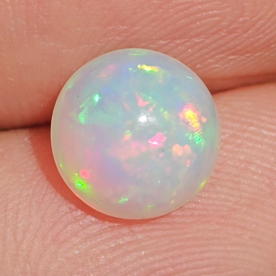 พลอย ไวท์ โอปอล White Opal 1.89 กะรัต (Cts.) พลอยแท้ อัญมณีมงคลประจําวันเกิด เครื่องประดับพลอย