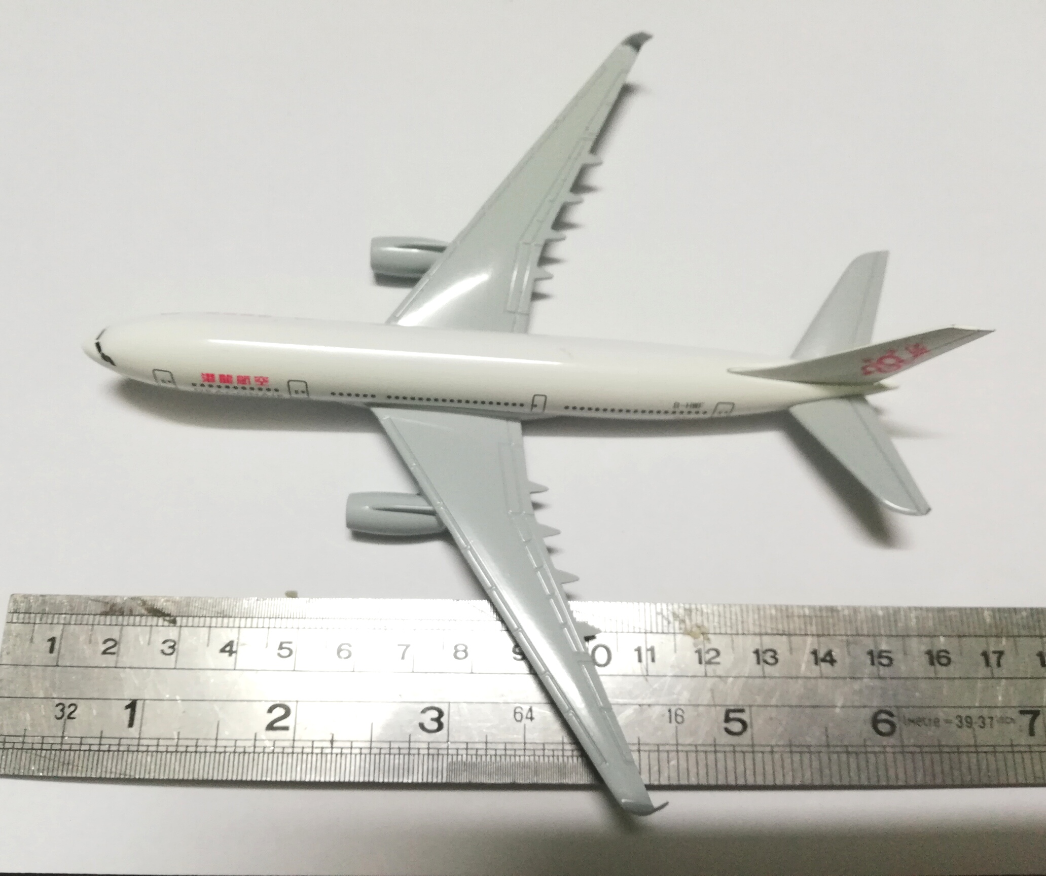 Die cast plane, ครื่องบิน Dragon Air ขนาดประมาณ 6" พร้อมฐานตั้งและกล่อง