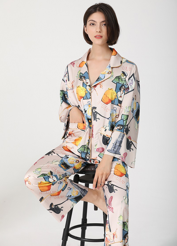 🚩พร้อมส่ง🚩ชุดนอน Silk Satin ไหมซาตินเกรดพรีเมี่ยม พิมพ์ลายสไตล์วินเทจ ผ้านุ่มลื่นละมุนผิว (ST125)