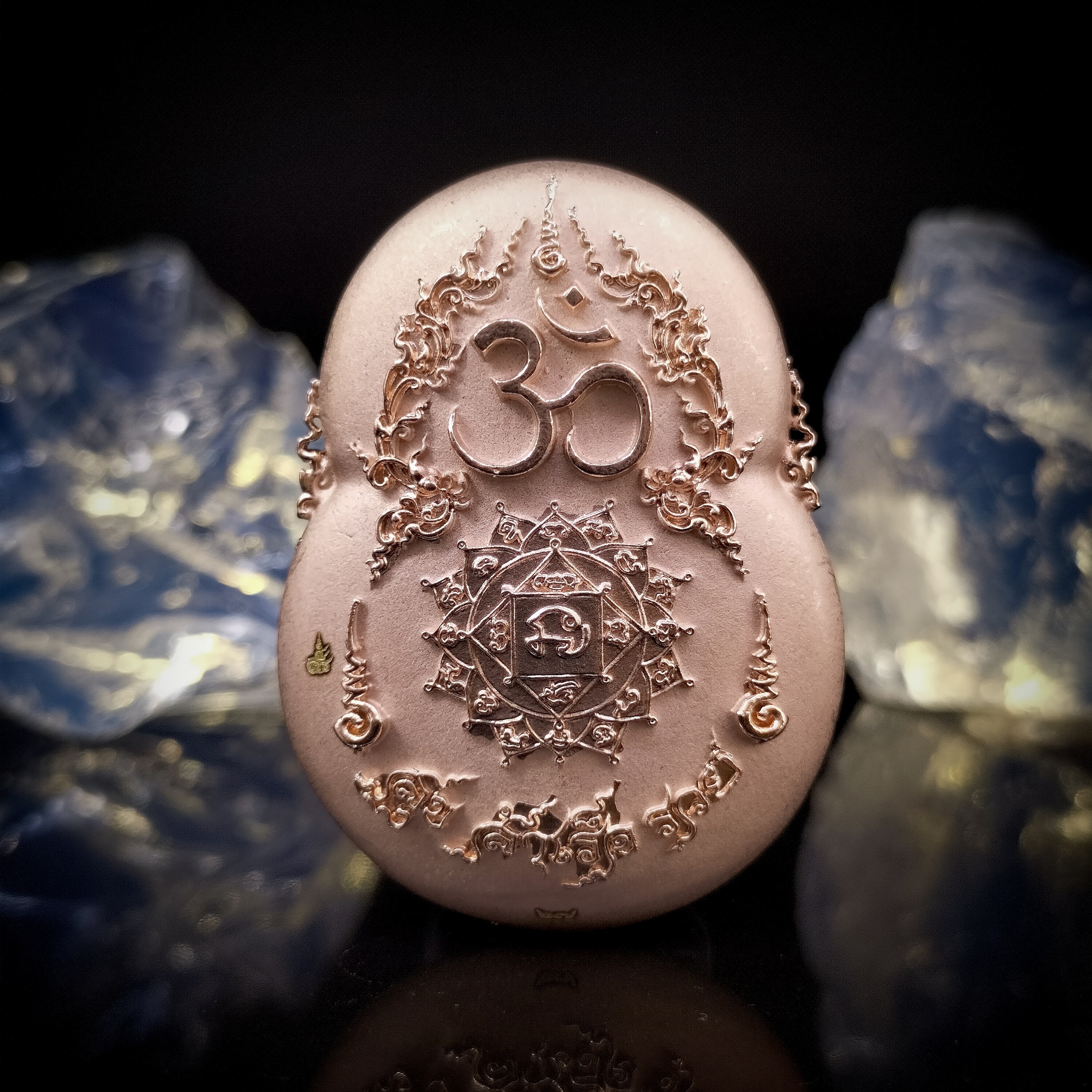 เหรียญพระพิฆเนศ รุ่น สุข สำเร็จ รวย เนื้อบรอนซ์นวลชมพู องค์ชุบเงินขัดเงา