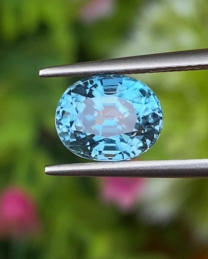 พลอย เพทาย (Zircon) 3.21 กะรัต (Cts.) พลอยแท้ อัญมณีมงคลประจําวันเกิด เครื่องประดับพลอย