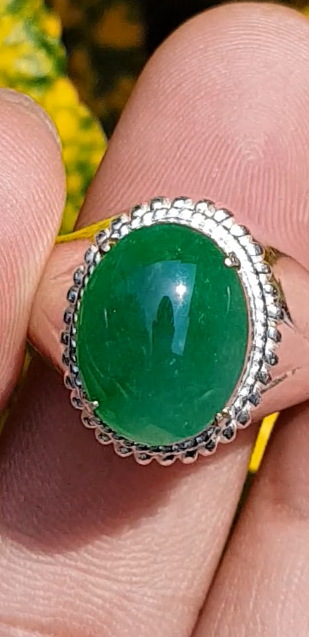 หยก พม่า แท้ Jade แหวนหยก 翡翠戒指 (Jadeite ring) 4.21 กะรัต (Cts.) ดิบ Size 62 ไม่ผ่านการปรับปรุง (Type A) พม่า (Myanmar)