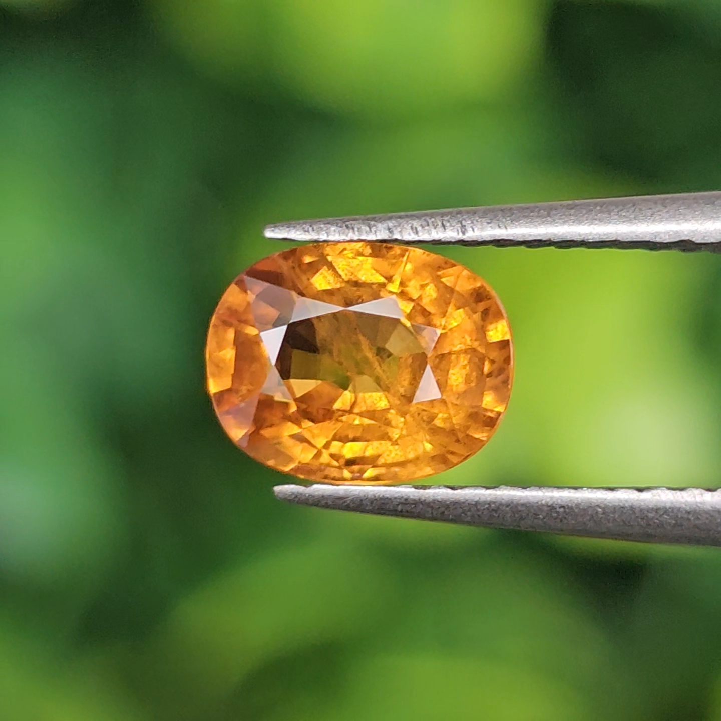 พลอย บุษราคัม yellow sapphire 0.91 กะรัต (Cts.) พลอยแท้ อัญมณีมงคลประจําวันเกิด เครื่องประดับพลอย