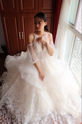 ชุดแต่งงาน แขนสามส่วน หางยาว เชือกผูกหลัง