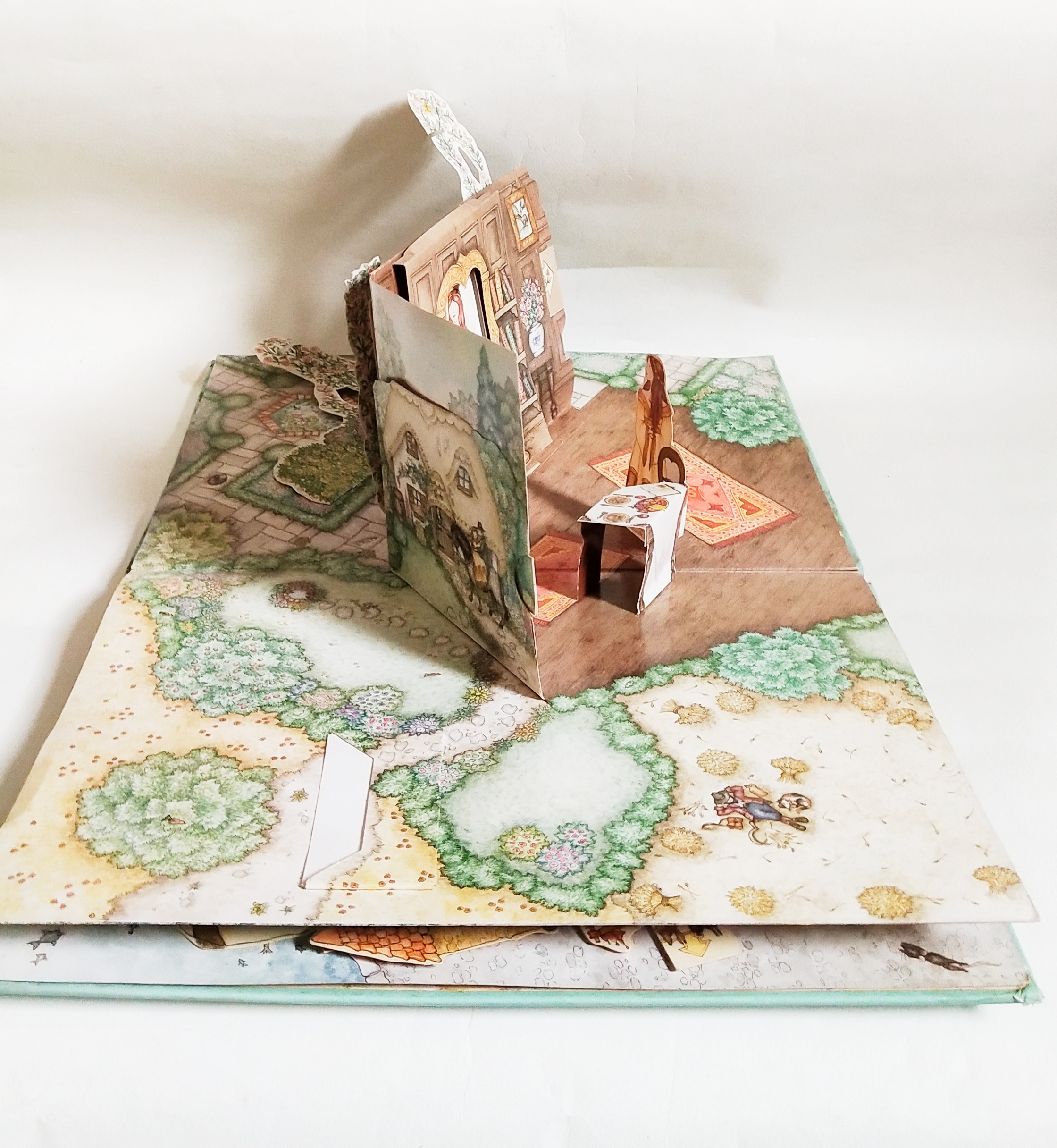 หนังสือนิทานดิสนีย์เก่า ป๊อปอัพ ไม่มีตัวอักษร **มีตำหนิตามภาพ Pop up book with Four Miniture Story Book : Beauty and the Beast and othrer Fantastic Fairy Tales