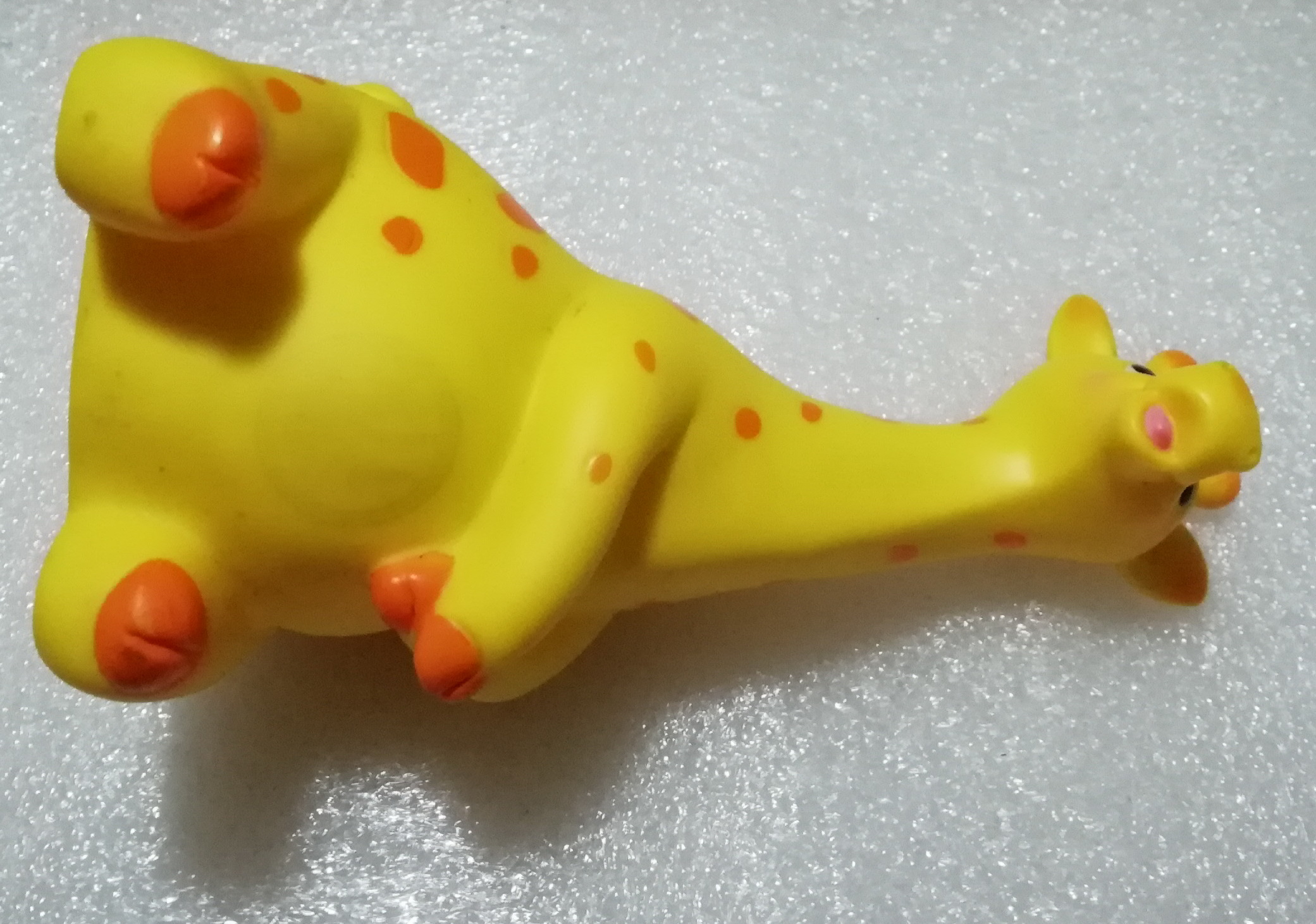 กระปุกออมสินยีราฟ ของสะสมจากธนาคารออมสินในโอกาส 'วันออมแห'งชาติ ปี2551',Collectible piggy bank from Aomsin bank, on the National Saving Day 2551