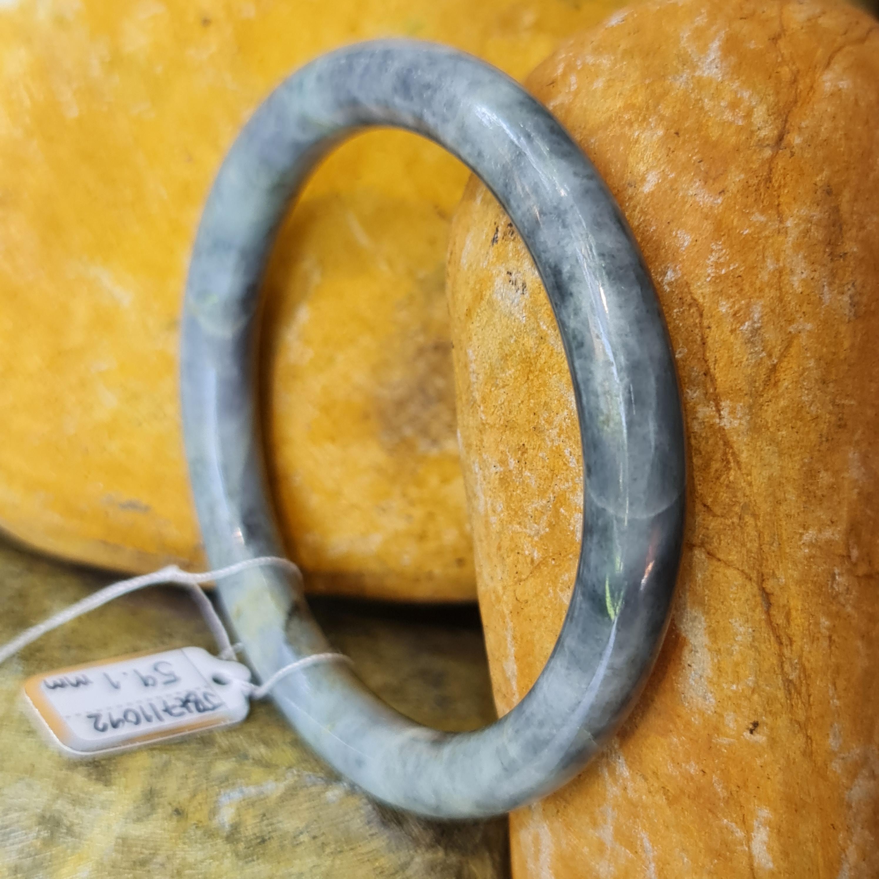 JB6711092 หยก พม่า แท้ Jade กำไลหยก 59.1 มม. (Jadeite bracelet) พม่า (Myanmar)