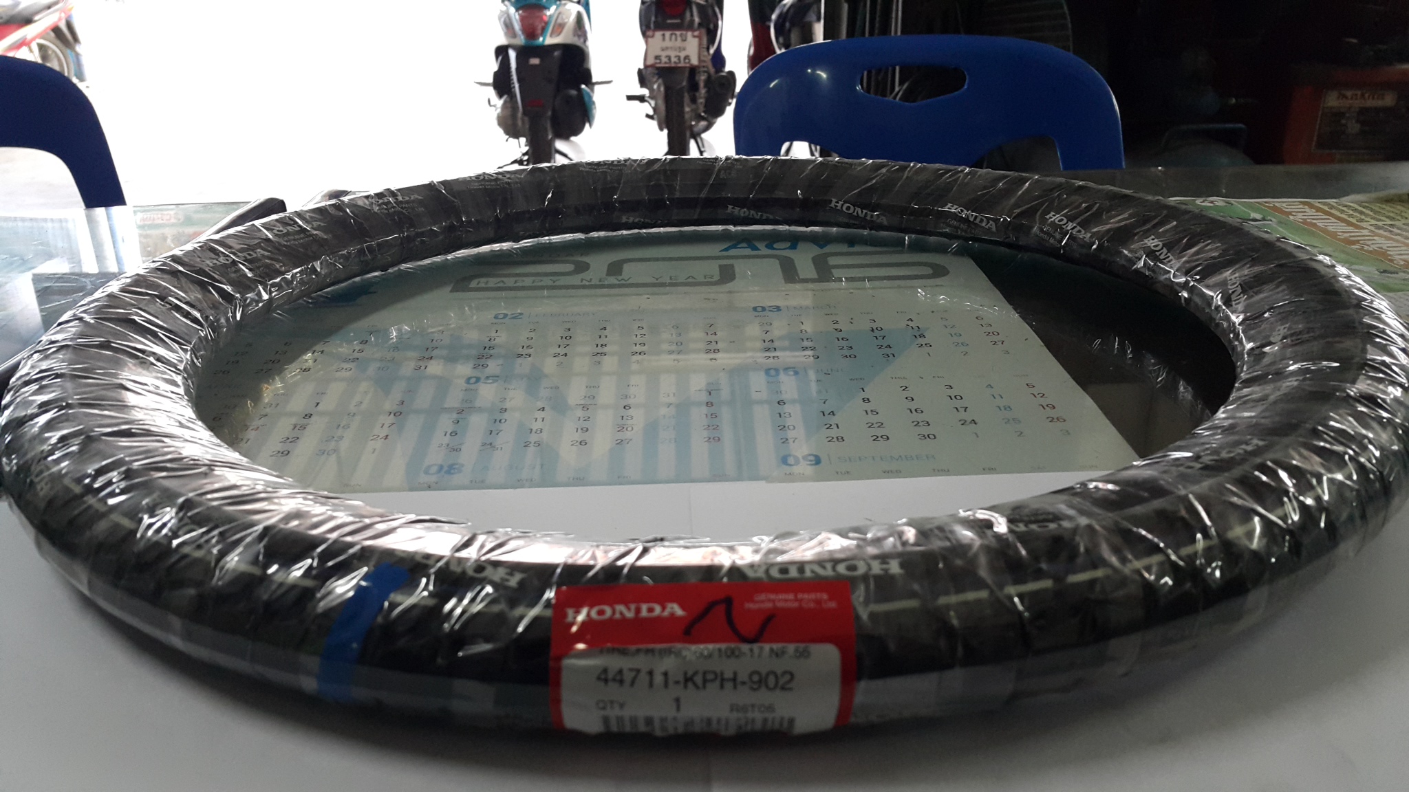 ยางนอกล้อหน้า เวฟ110ไอ/1,เวฟ125R(IRC) เบอร์ 60/100-17(225-17)