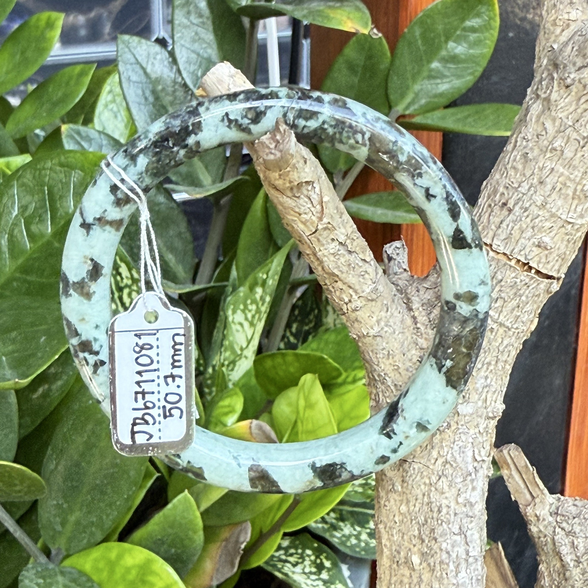 JB6711081 หยก พม่า แท้ Jade กำไลหยก 50.7 มม. (Jadeite bracelet) พม่า (Myanmar)
