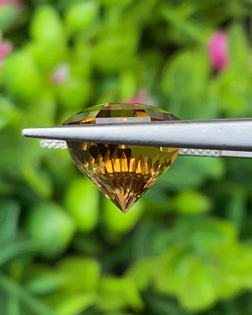 พลอย ซิทริน Citrine 9.55 กะรัต (Cts.) พลอยแท้ อัญมณีมงคลประจําวันเกิด เครื่องประดับพลอย