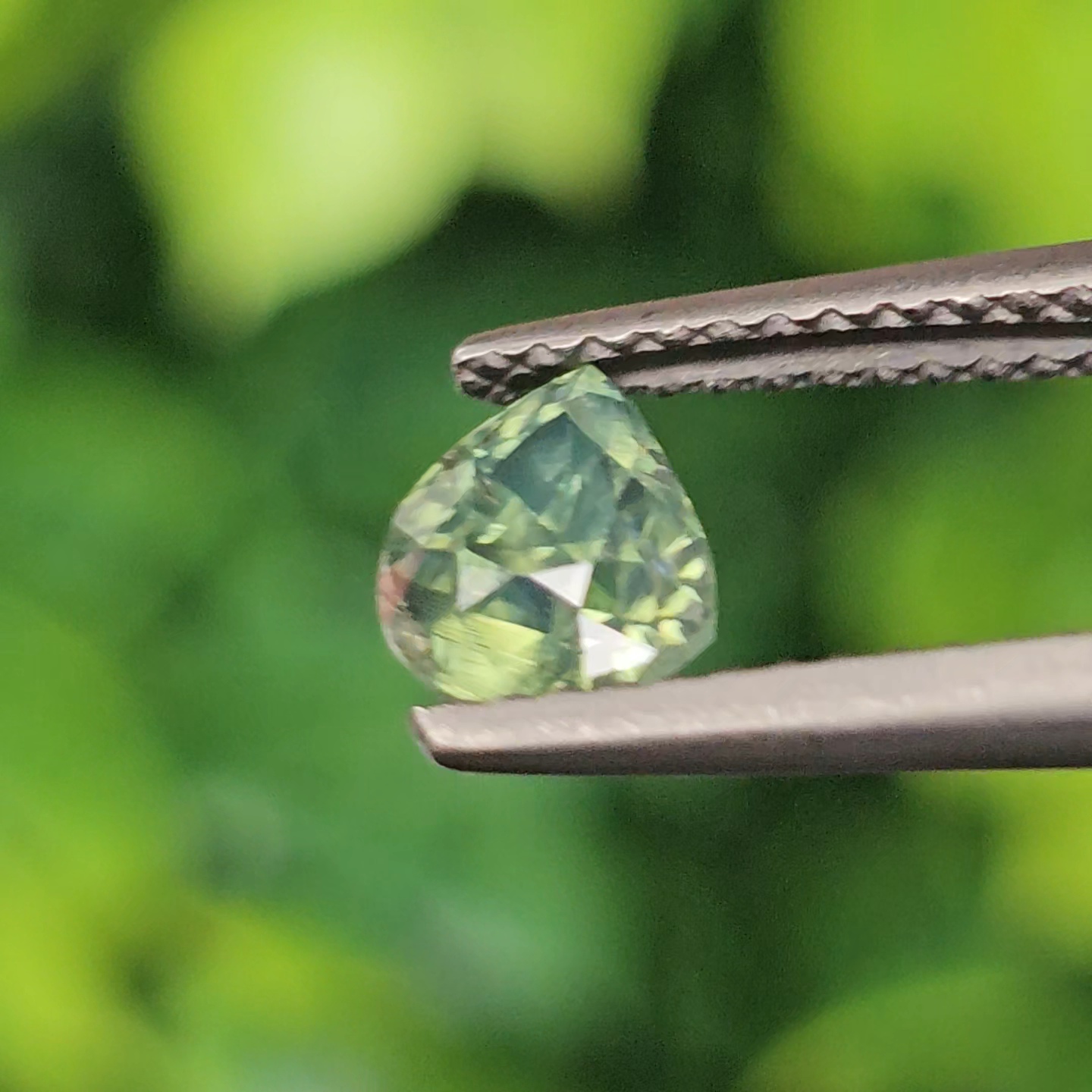 พลอย เพทาย Natural Zircon 1.09 กะรัต (Cts.) ดิบ พลอยแท้อัญมณีมงคล ประจําวันเกิด เครื่องประดับพลอย