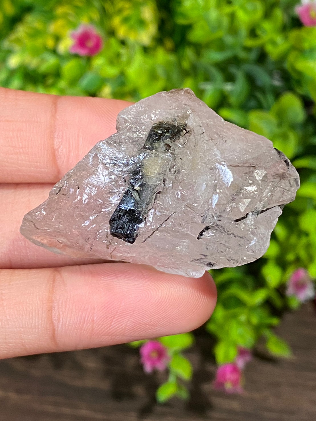 ก้อน ไหมดำ ควอตซ์ แก้วขนเหล็ก Black Rutilated Quartz Rough 165.08 กะรัต Cts. พลอยแท้ อัญมณีมงคลประจําวันเกิด เครื่องประดับพลอย