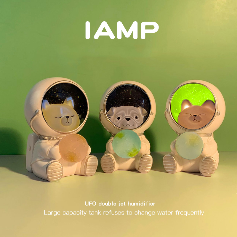 (PRE-ORDER) Astronaut Animal Lamp