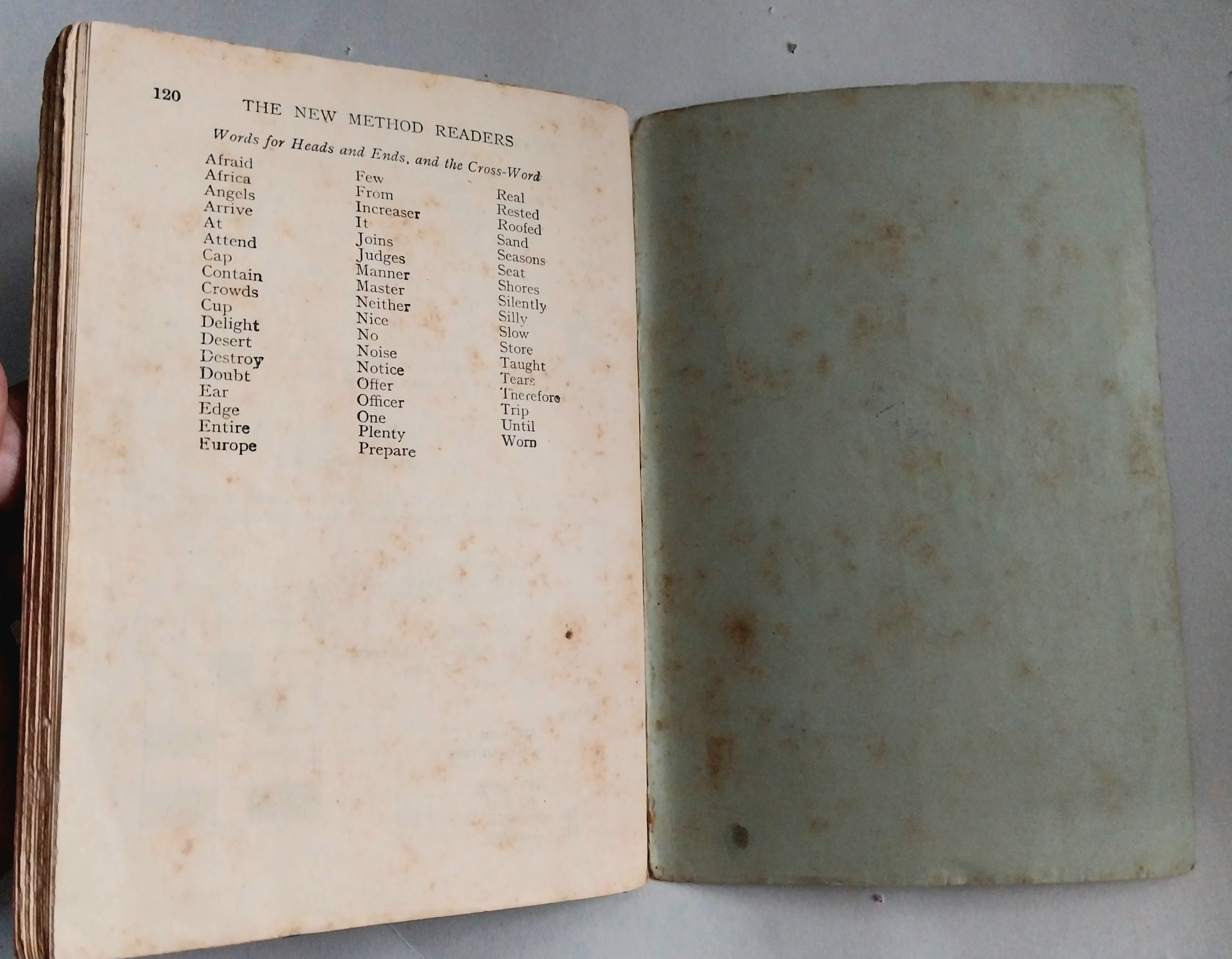 มือ2 ,***มีตำหนิตามภาพ มีเรอยเขียนเป็นระยะๆ หนังสือเรียนเก่า วิชาภาษาอังกฤษ The New Method Readers Reader3, Orient Longmans Ltd. ปี 1956