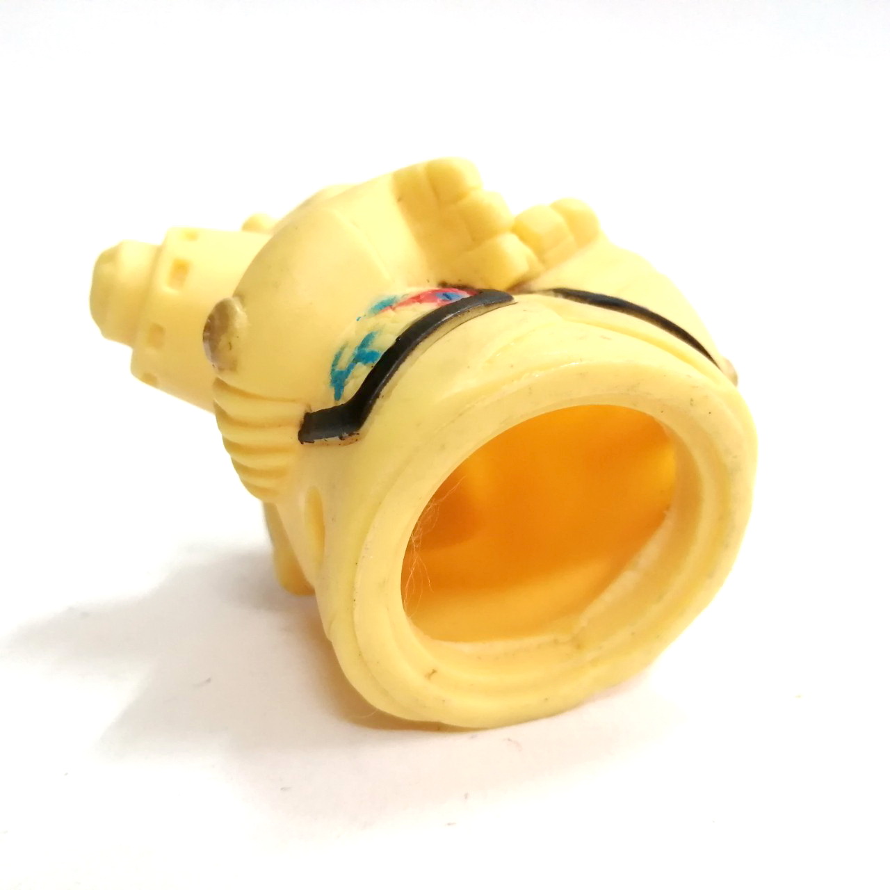 ซอฟสวมนิ้วขนาดใหญ่ สูง3นิ้วสัตว์ประหลาดหุ่นยนต์ คิงส์โจ สีครีมออกเหลือง ของ บ.ซึบุราย่าไชโย งานคนไทย 20 กว่าปีมาแล้ว หายาก สภาพดี