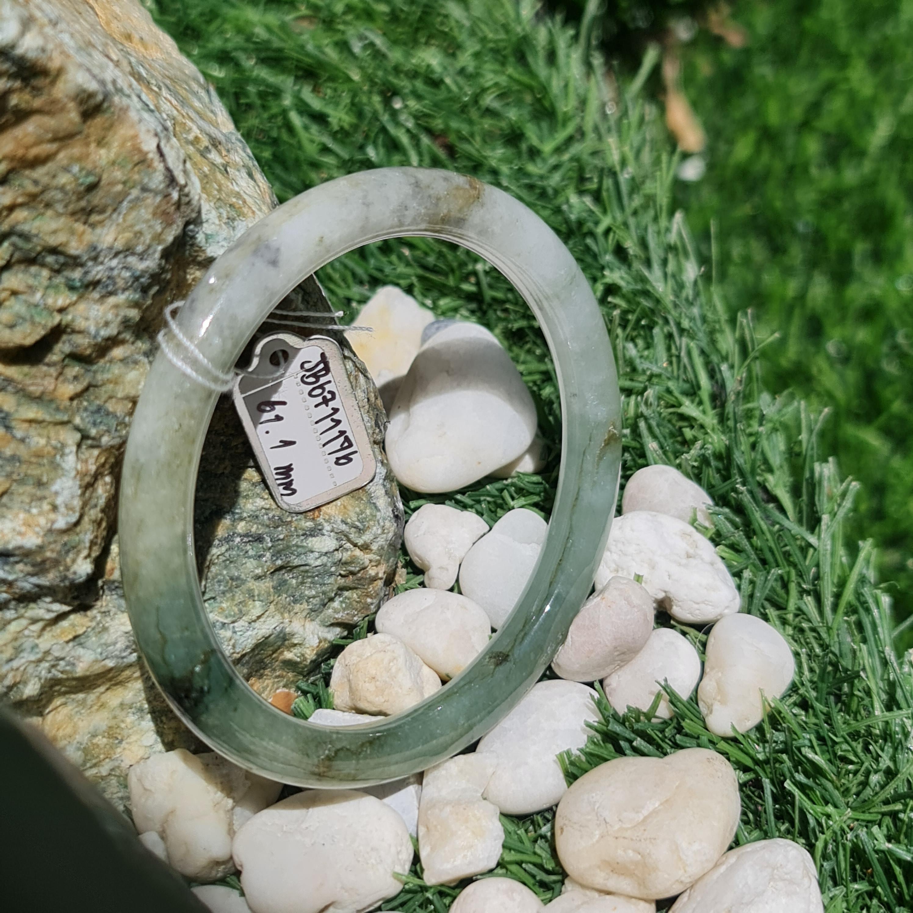 JB6711176 หยก พม่า แท้ Jade กำไลหยก 61.1 มม. (Jadeite bracelet) พม่า (Myanmar)