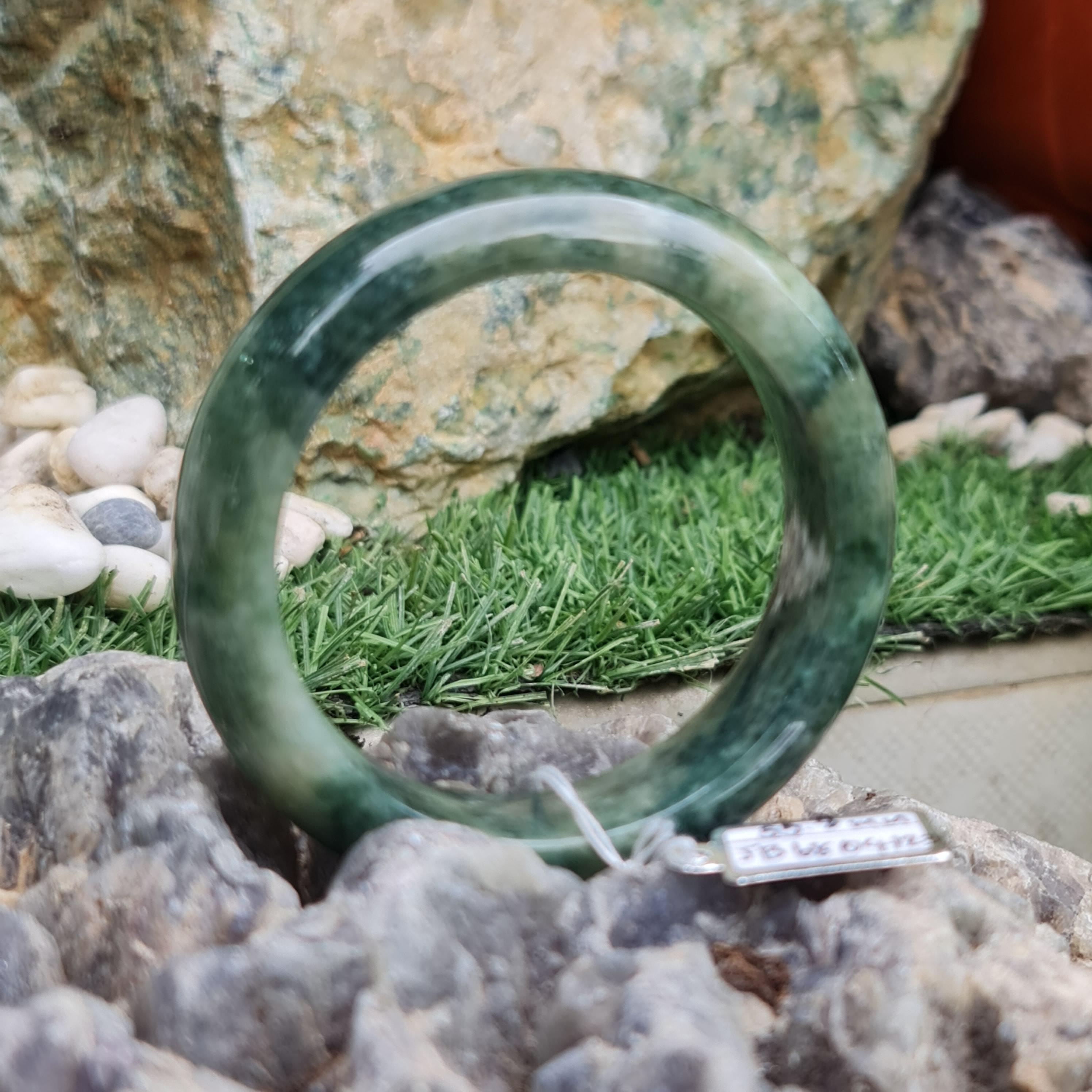 JB6804123 หยก พม่า แท้ Jade กำไลหยก 55.8 มม. (Jadeite bracelet) พม่า (Myanmar)