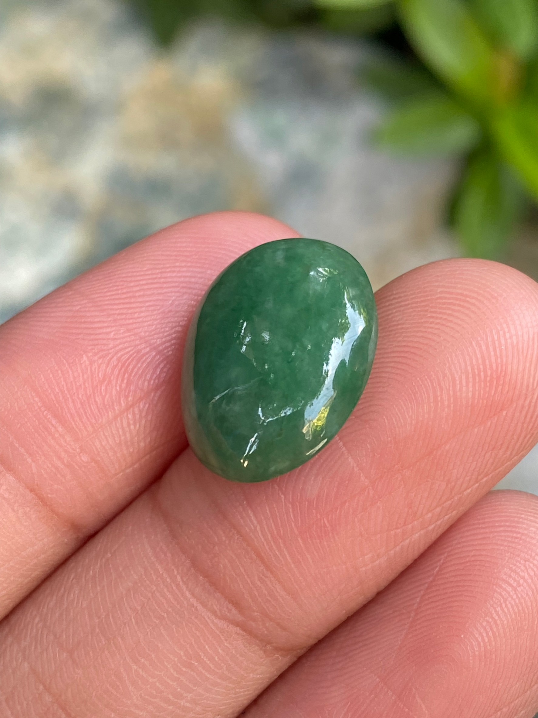 หยกพม่าเจียรนัย (Burmese jade ) 10.93 กะรัต หยกแท้ อัญมณีมงคลประจําวันเกิด เครื่องประดับหยก