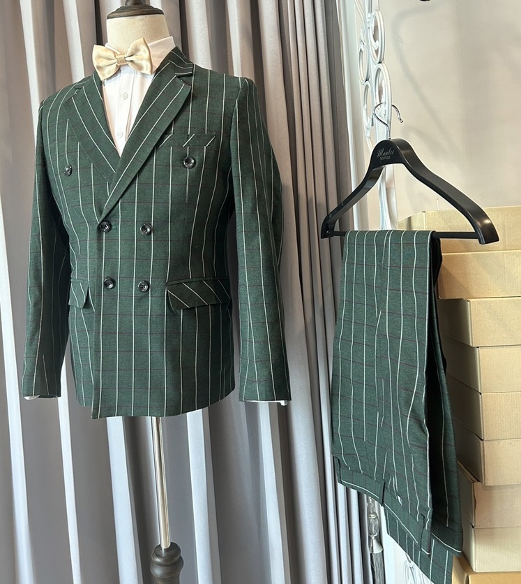 เช่า ชุดสูทชาย สีเขียว ลายทาง เซต 3 ชิ้น