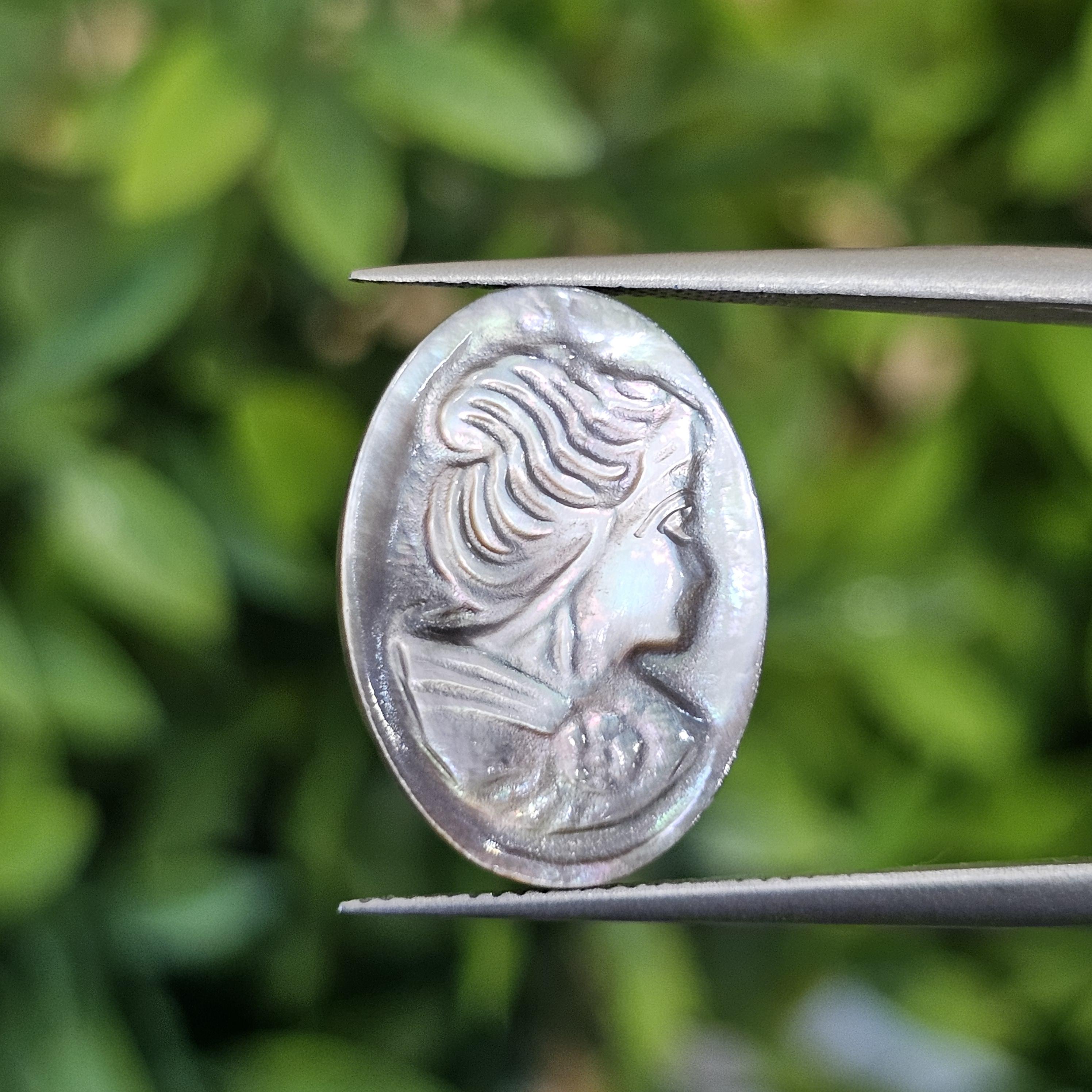 เปลือกหอยมุก แกะสลัก Pearl Shell Carved 4.51 กะรัต (Cts.)