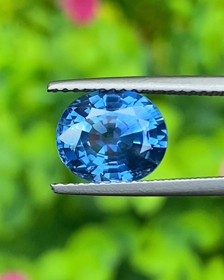 พลอย ไพลิน blue sapphire 2.99 กะรัต (Cts.) พร้อมใบเซอร์ พลอยแท้ อัญมณีมงคลประจําวันเกิด เครื่องประดับพลอย