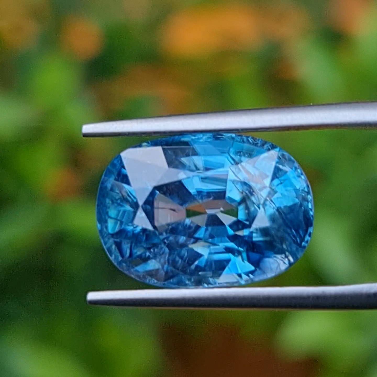 พลอย เพทาย (Zircon) 2.02 กะรัต (Cts.) พลอยแท้ อัญมณีมงคลประจําวันเกิด เครื่องประดับพลอย