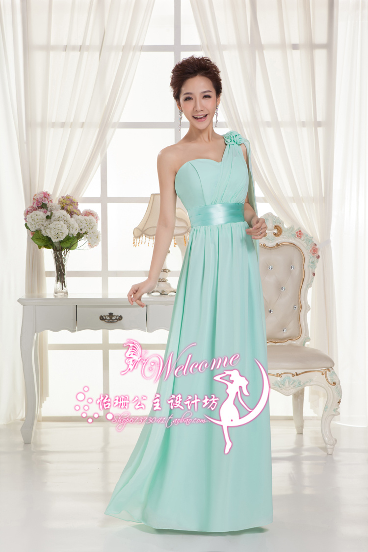 พร้อมส่ง ชุดราตรียาว เกาะอก ไหล่เดียว กระโปรงผ้าชีฟอง แต่งดอกที่ไหล่ สีเขียวแอปเปิ้ล สีเขียวอ่อน ซิปหลัง