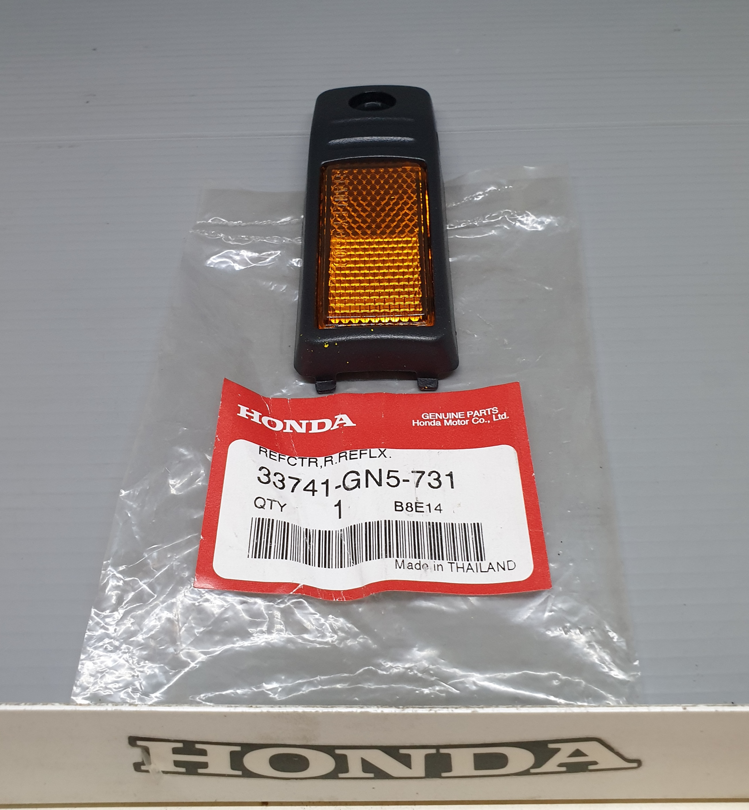 ทับทิมสะท้อนแสงบังโคลนหน้าด้านขวา ดรีมC100N,S