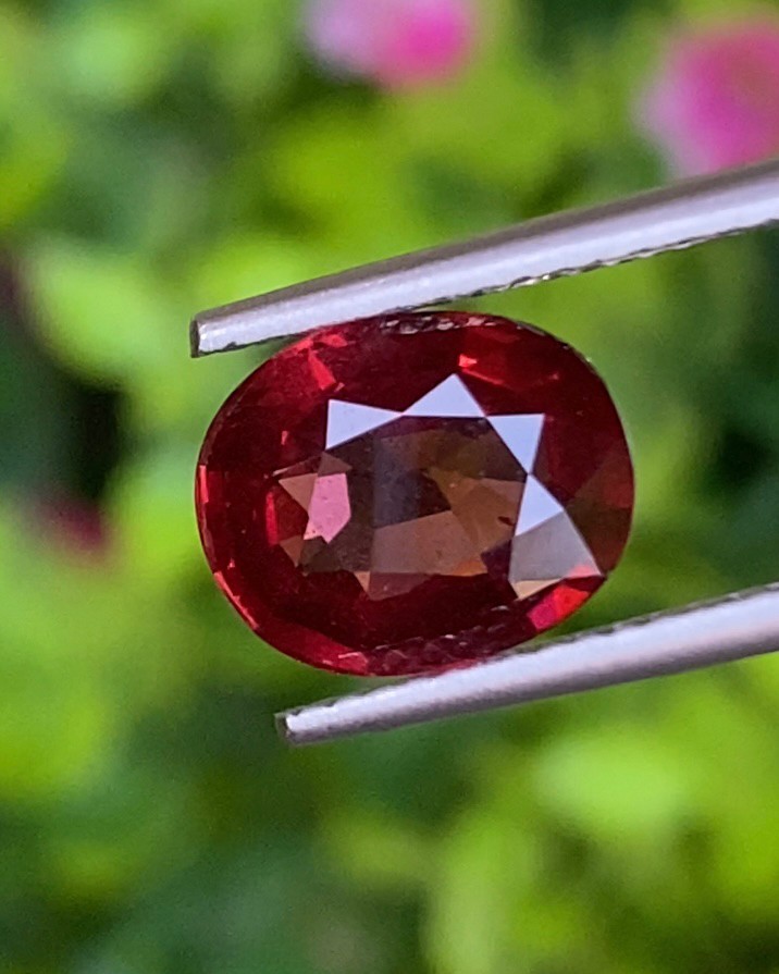 พลอย โรโดไลต์ กาเน็ท Rhodolite Garnet 2.77 กะรัต Cts.พลอยแท้ อัญมณีมงคลประจําวันเกิด เครื่องประดับพลอย