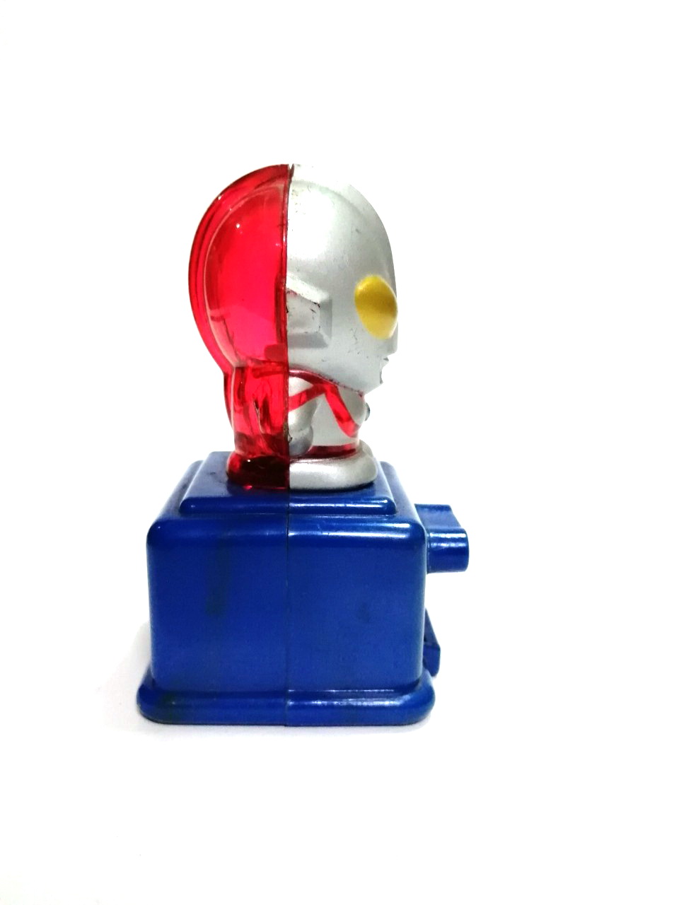 มีหลายภาพ ของสะสม โหลไขขนขนาดเล็กรูปอุลตร้าแมน ตัวอุลตร้าแมนใส ทำสีเฉพาะด้านหน้า ถอดออกได้ ขนาดรวมที่หมุนราวๆ 5 นิ้ว ไม่มีขนม งานเก่าสะสม