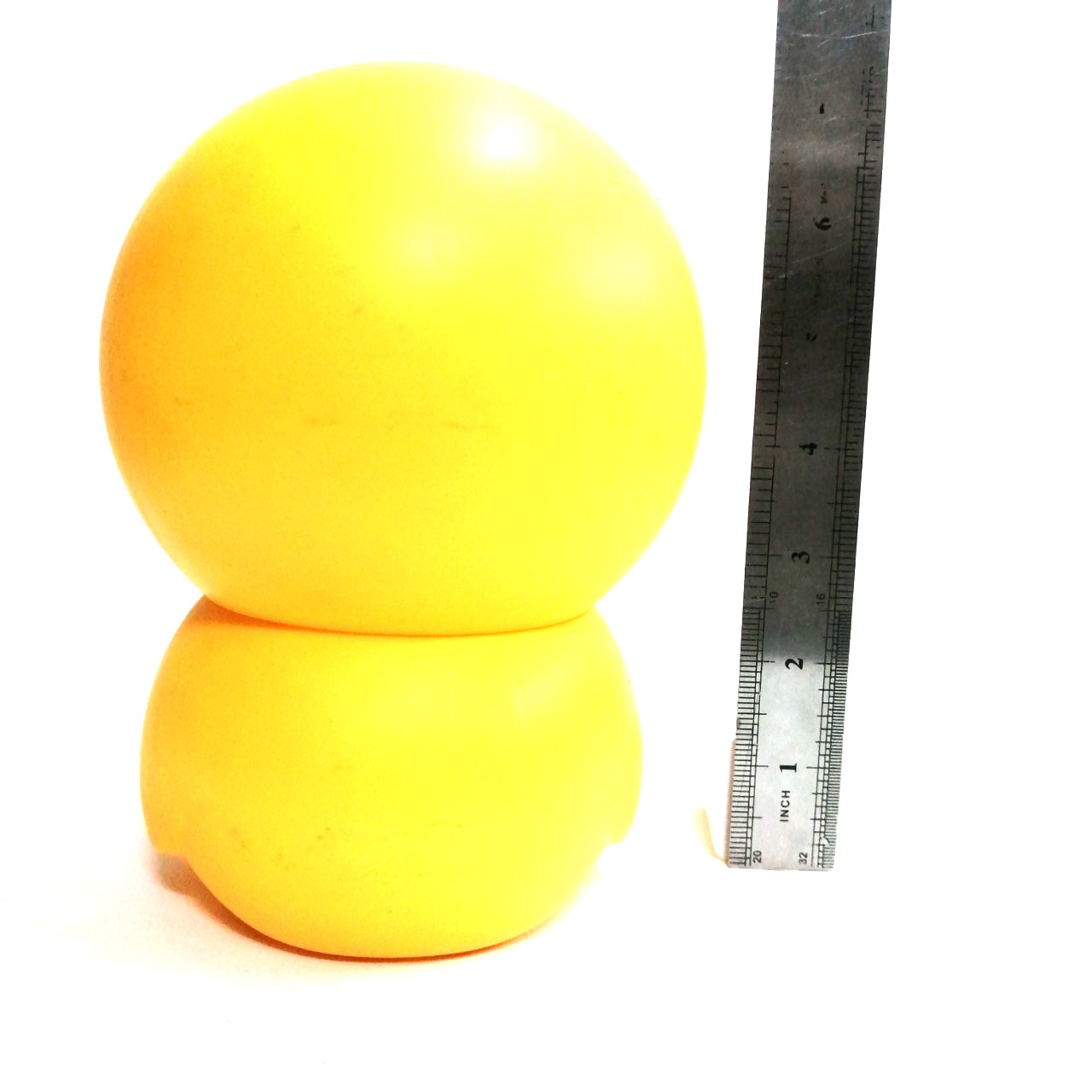 ตุ๊กตา **มีรอยเปื้อนตามภาพ พลาสติกโปร่ง เป็ดเหลือง แซลลี่ SALLY จาก LINE CHARACTER ถอดหัวออกได้ ข้างในเป็นขวด พรีเมี่ยมแถมพิเศษ จากอาหารเช้าซีเรียล CORNFLEX ขนาดตามรูป