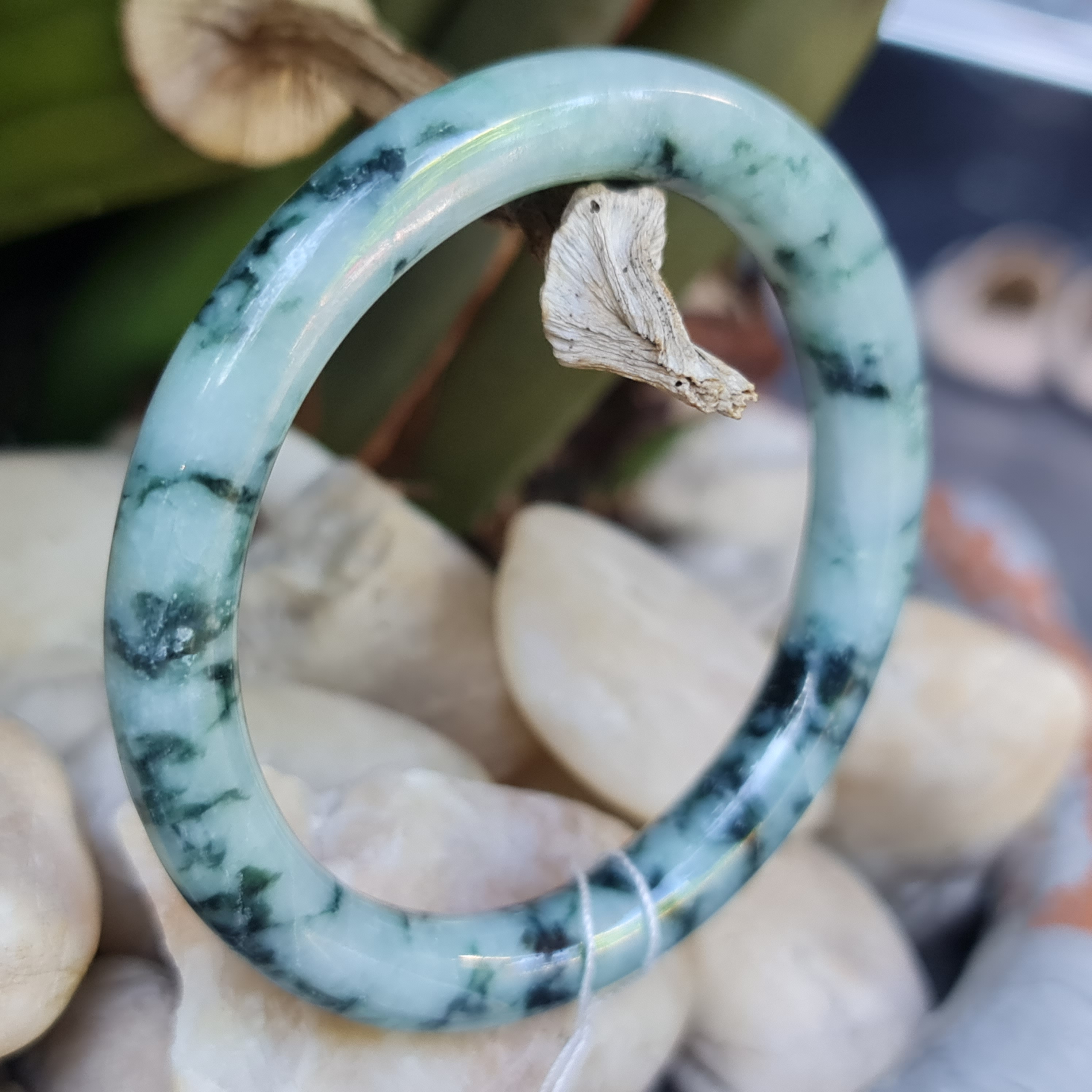 JB6711151 หยก พม่า แท้ Jade กำไลหยก 50.7 มม. (Jadeite bracelet) พม่า (Myanmar)