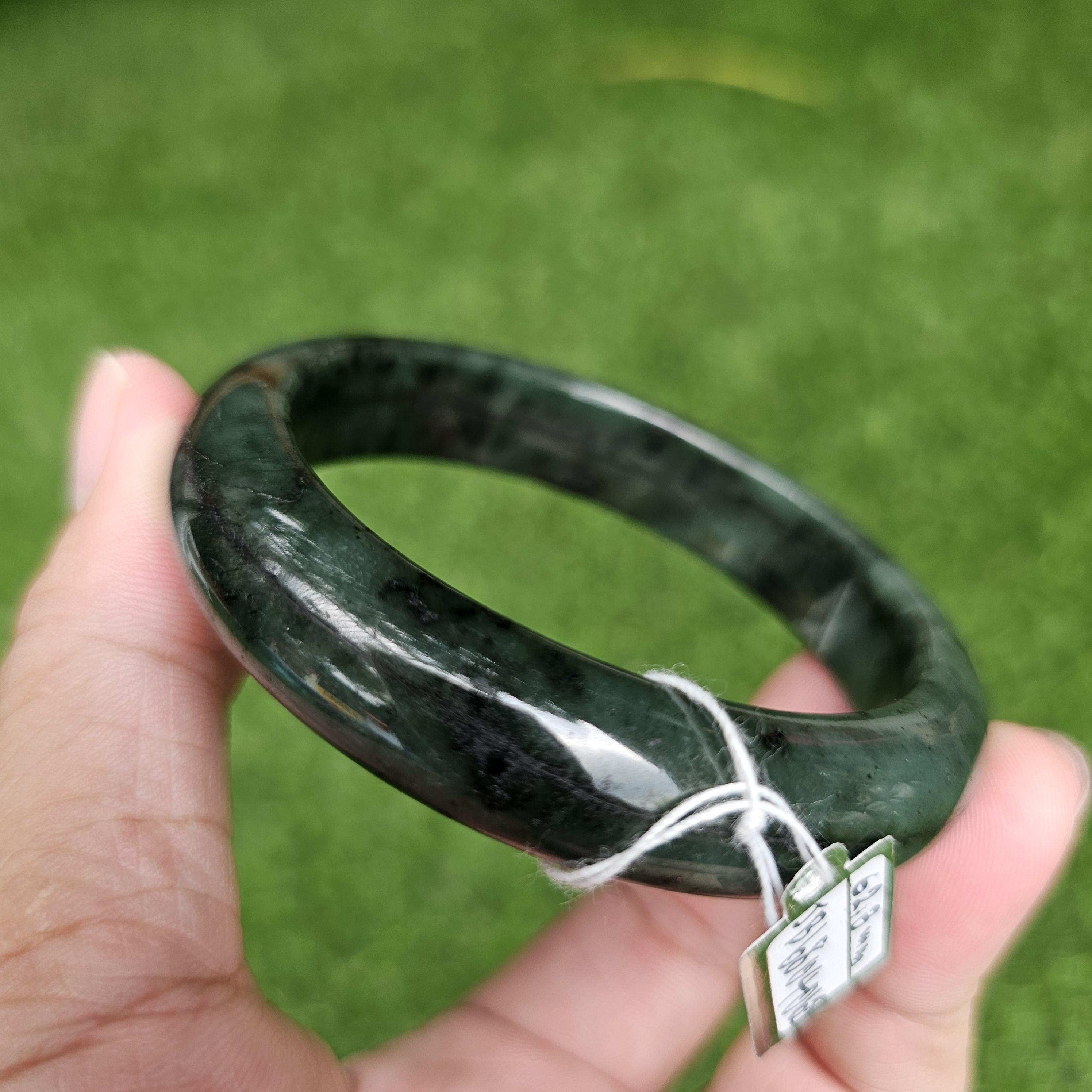 JB6804065 หยก พม่า แท้ Jade กำไลหยก 62.3 มม. (Jadeite bracelet) พม่า (Myanmar)