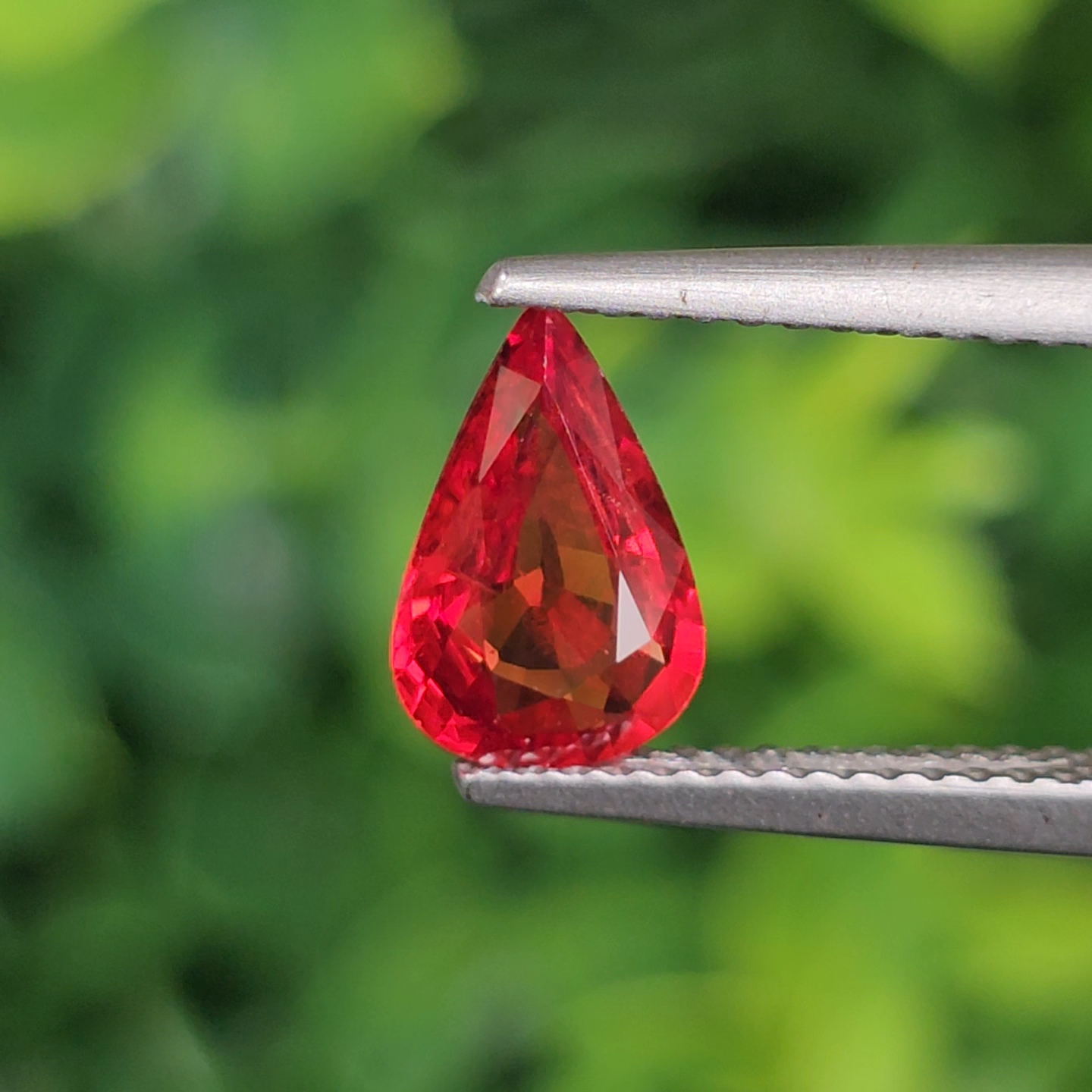 พลอย ทับทิม ซองเจีย Songea Ruby Sapphire 1.21 กะรัต (Cts.) พลอยแท้ อัญมณีมงคลประจําวันเกิด เครื่องประดับพลอย