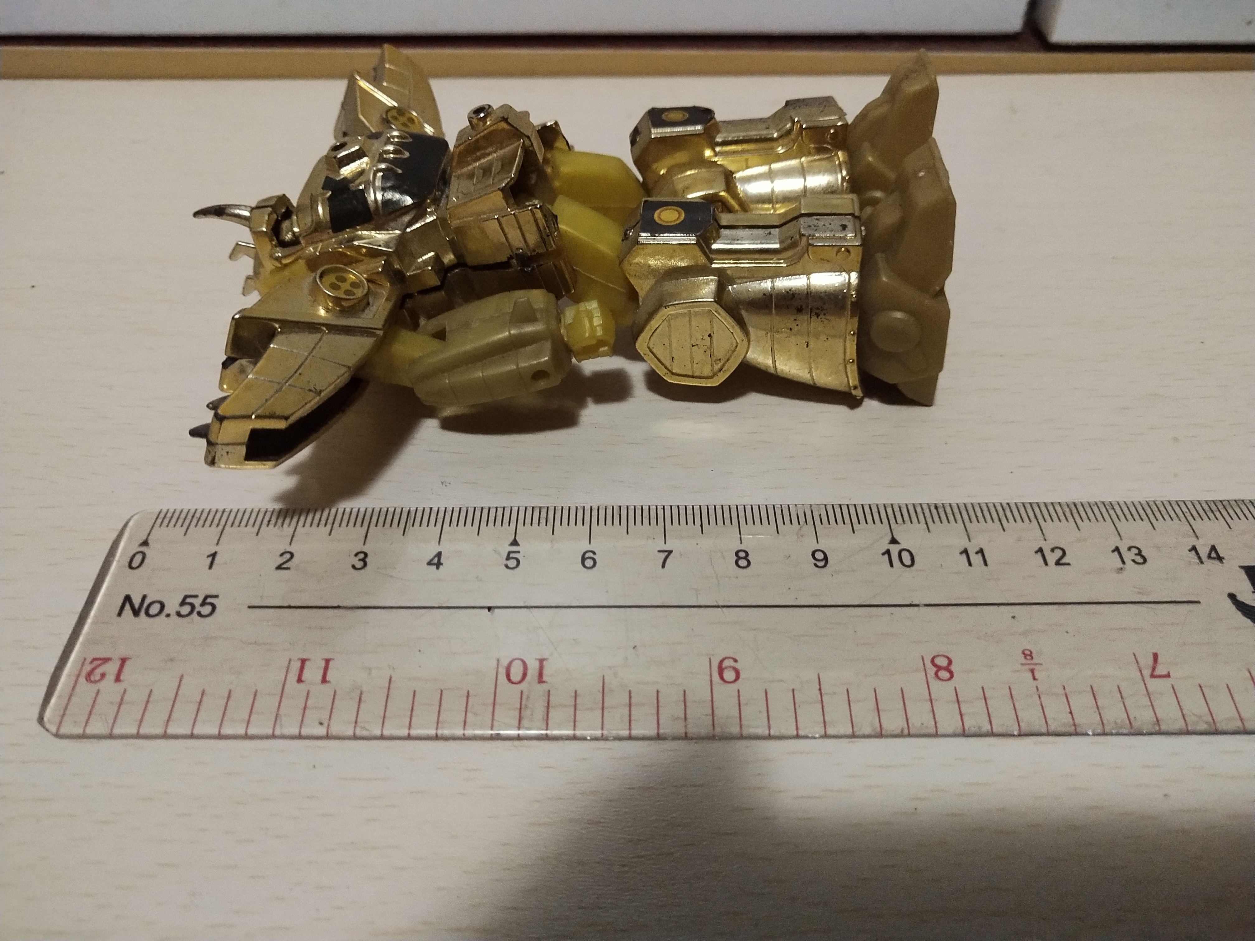 มีหลายภาพ ,หุ่นยนต์พลาสติกเก่า***มีรอยสีถลอก-ผู้กล้าทองคำ โกลด์รัน ในชุดหุ่นผู้กล้า Goldran