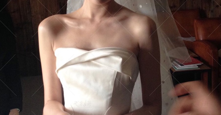 ชุดแต่งงาน เกาะอก หางยาว