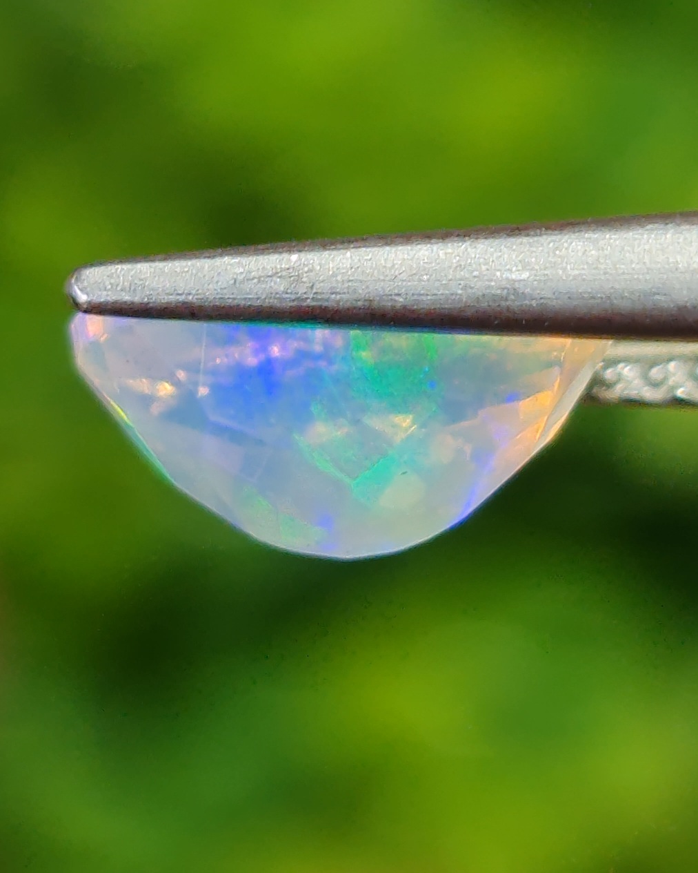 พลอย ไวท์ โอปอล White Opal 1.05 กะรัต (Cts.) พลอยแท้ อัญมณีมงคลประจําวันเกิด เครื่องประดับพลอย