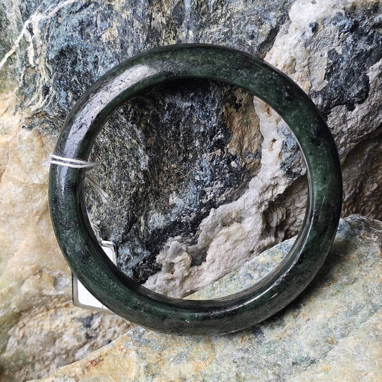 JB6804080 หยก พม่า แท้ Jade กำไลหยก 56.8 มม. (Jadeite bracelet) พม่า (Myanmar)