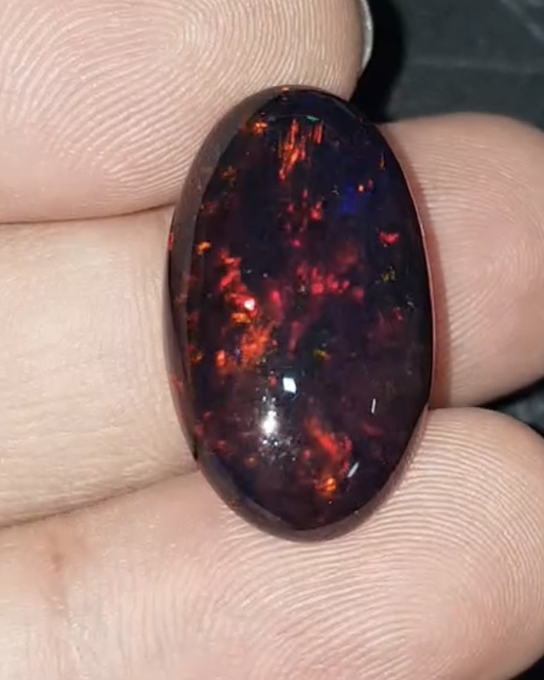 พลอย โอปอล Opal 11.64 กะรัต (Cts.) พลอยแท้ อัญมณีมงคลประจําวันเกิด เครื่องประดับพลอย