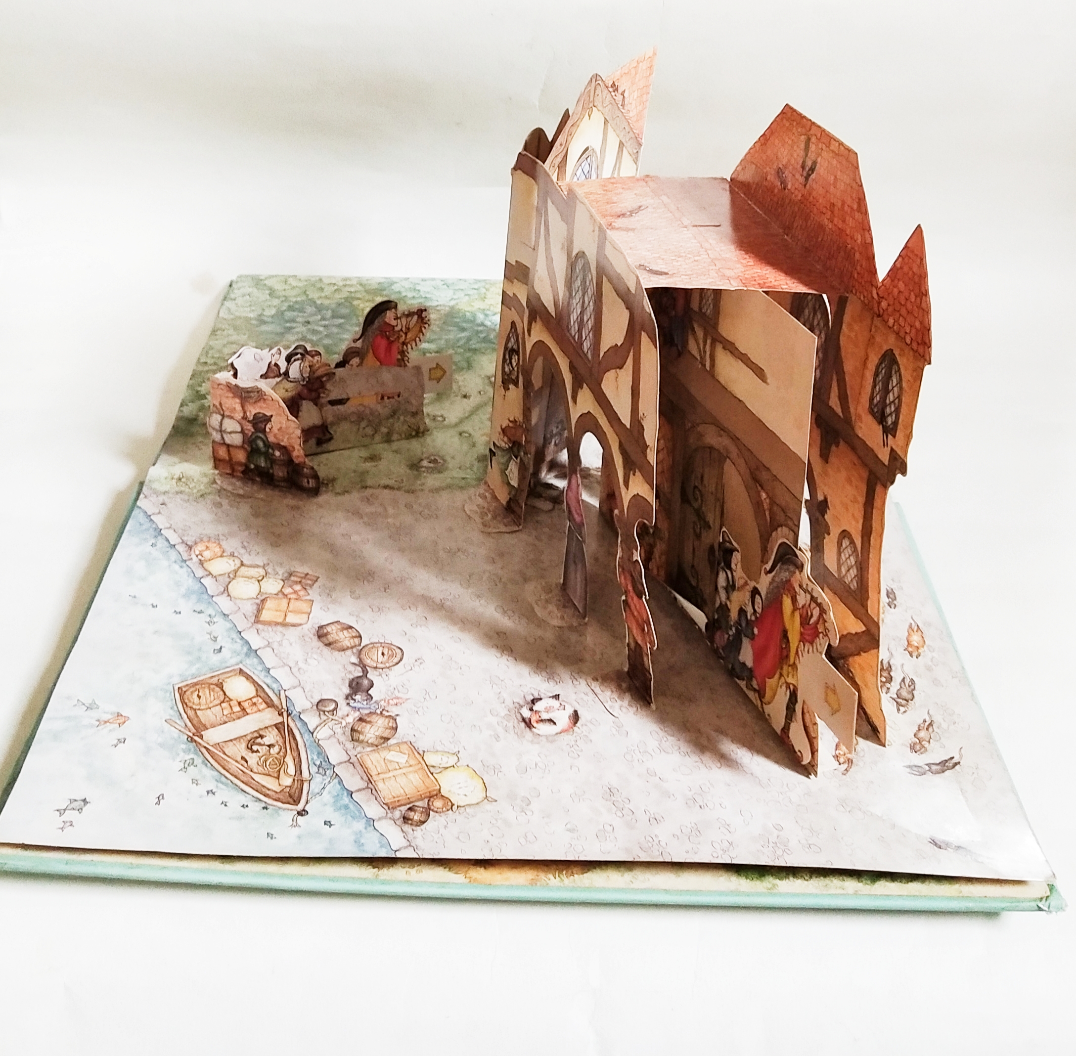 หนังสือนิทานดิสนีย์เก่า ป๊อปอัพ ไม่มีตัวอักษร **มีตำหนิตามภาพ Pop up book with Four Miniture Story Book : Beauty and the Beast and othrer Fantastic Fairy Tales