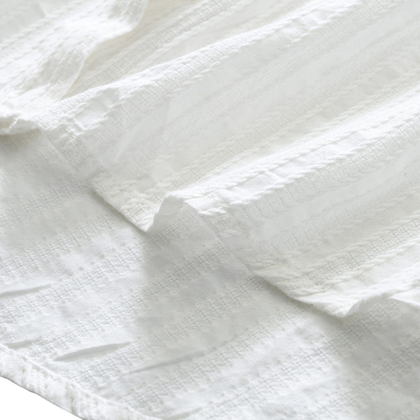 เสื้อเชิ้ตคอจีน แขนยาวมีสแนป ปักลายที่อก (12209LM)