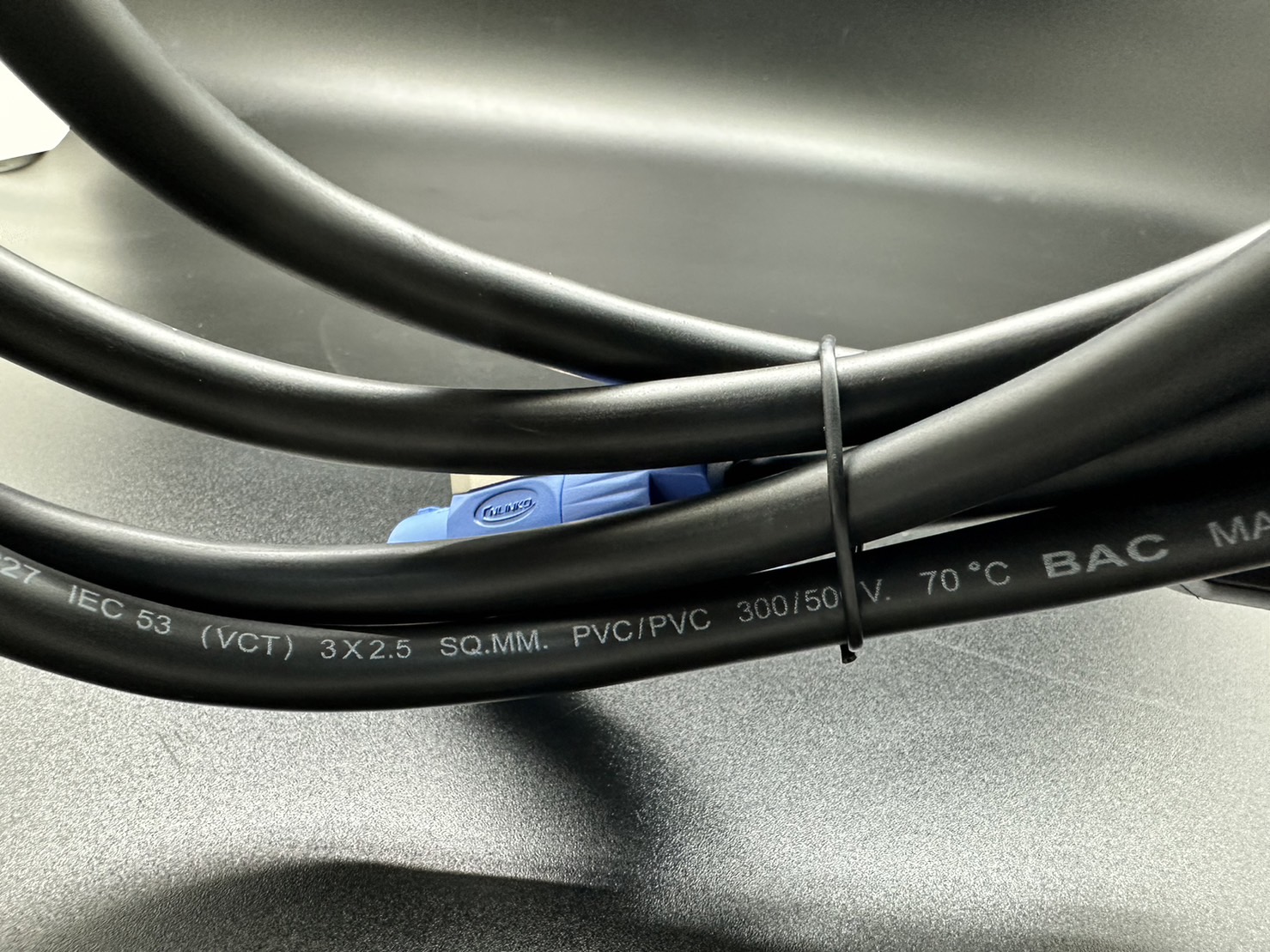 สายไฟVCT มีปลั๊ก พร้อมหัวสเปคคอน 20a ยาว 2 เมตร