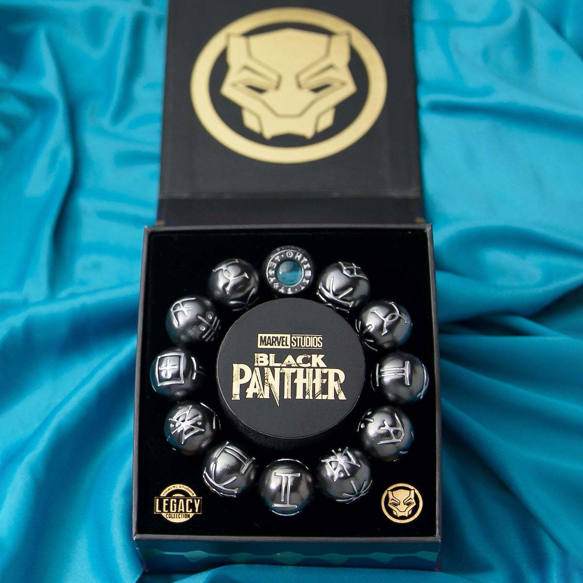 (PER-ORDER) สร้อยข้อมือ / สร้อยคอ wakanda forever