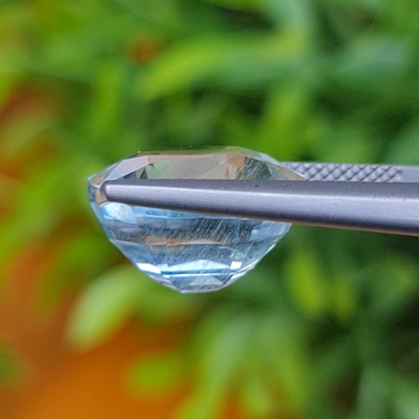 พลอย อความารีน Aquamarine 12.21 กะรัต (Cts.) พร้อมใบเซอร์ พลอยแท้ อัญมณีมงคลประจําวันเกิด เครื่องประดับพลอย