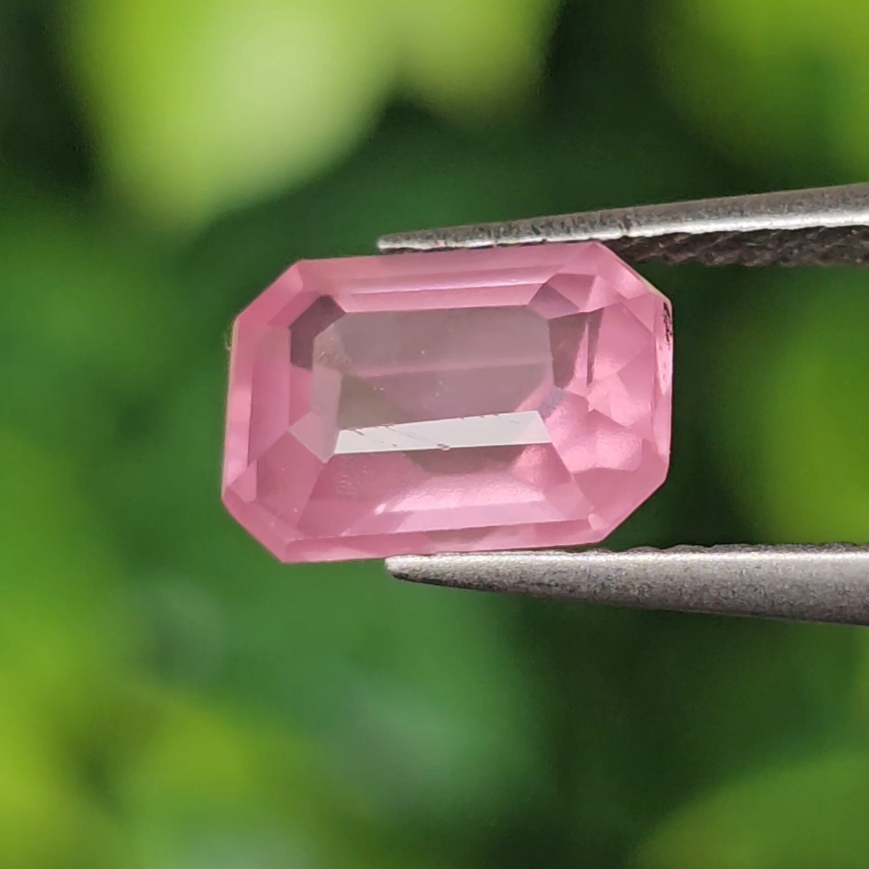 พลอย สปิเนล (Spinel) 1.30 กะรัต (Cts.) พลอยแท้ อัญมณีมงคลประจําวันเกิด เครื่องประดับพลอย