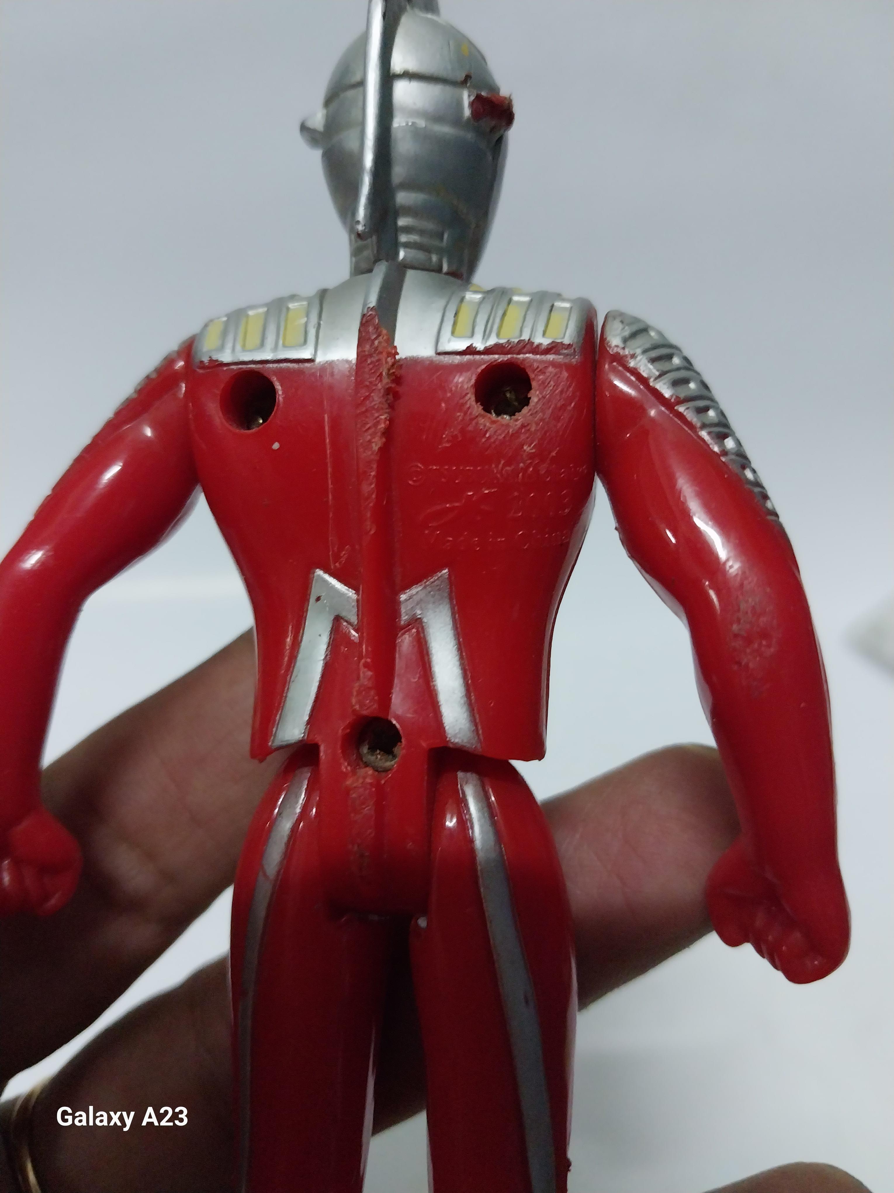 มีหลายภาพ** มีรอยที่ด้านหลังตามภาพ ฟิกเกอร์อุลตร้าเซเว่นยางตันมีจุดขยับ ขนาด 5 นิ้ว งานซึบุราย่า โปร Tsuburaya Pro ไม่หลวม