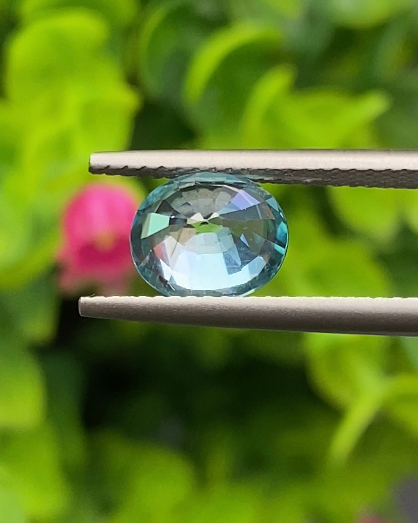 พลอย เพทาย Natural Zircon 2.48 กะรัต (Cts.) พลอยแท้อัญมณีมงคล ประจําวันเกิด เครื่องประดับพลอย