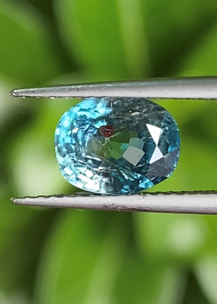 พลอย เพทาย Natural Zircon 2.96 กะรัต (Cts.)